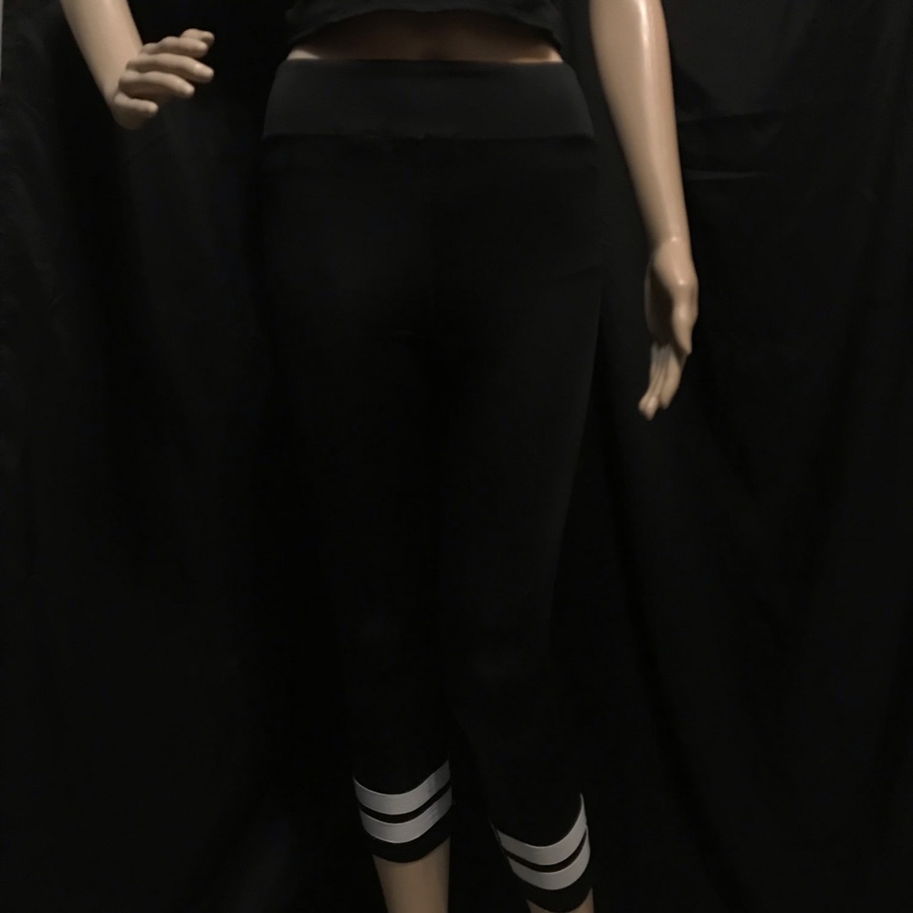 *free with purchase* athletic leggings